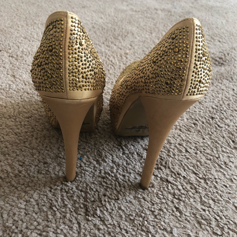 Gold heels - Picture 4 of 4
